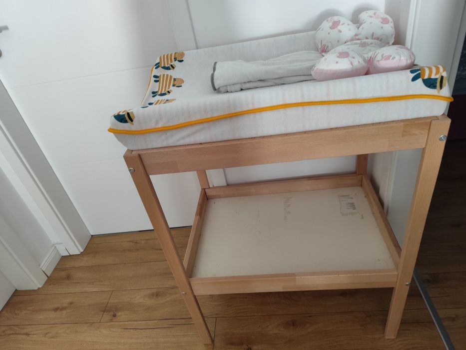 Măsuță de înfășat plus accesorii