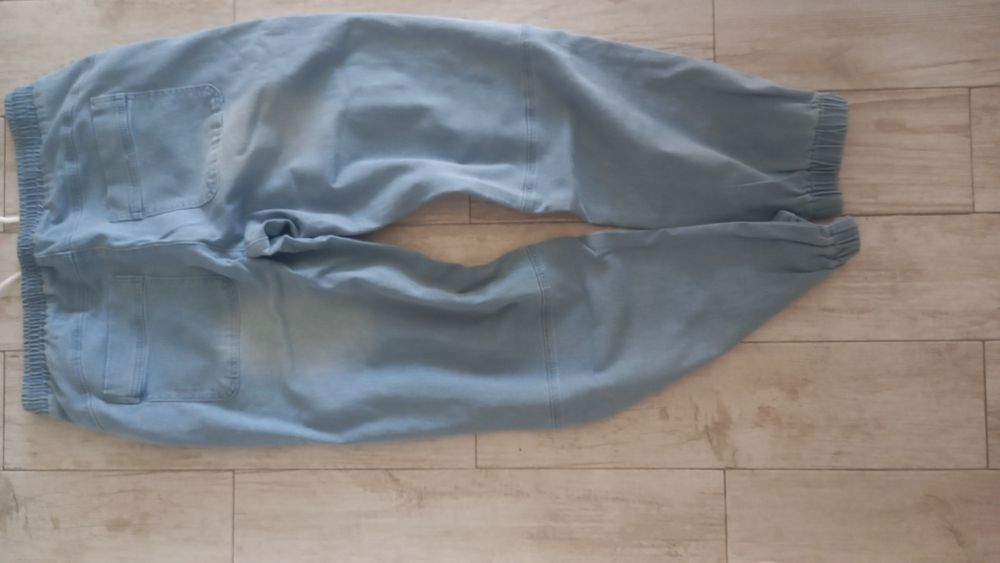 Мъжки дънки чисто нови