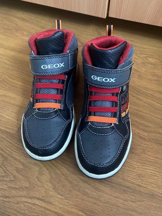 Ghete Geox marimea 35 cu lumini