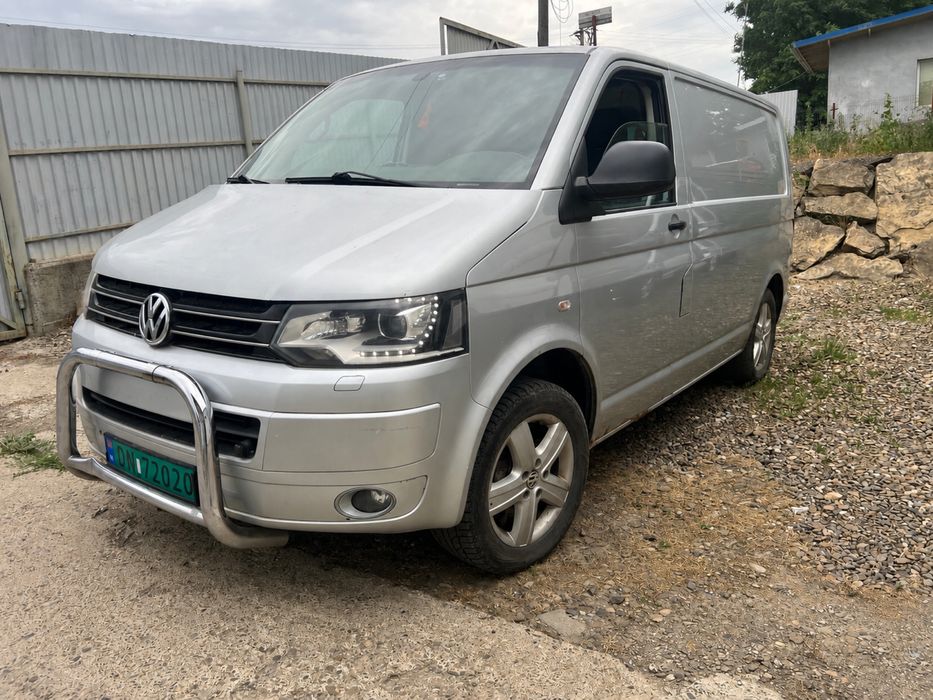 VOLKSWAGEN Transporter
