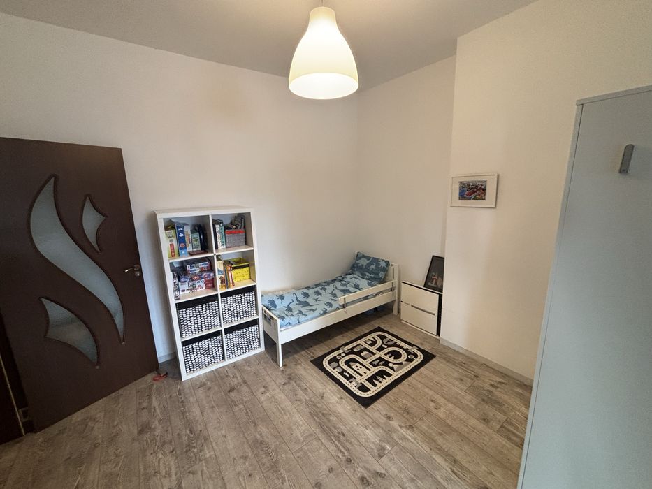 Дава се под наем Тристаен апартамент в София, Медицинска академия - 90 кв.м за 997.05 € - Снимка #1