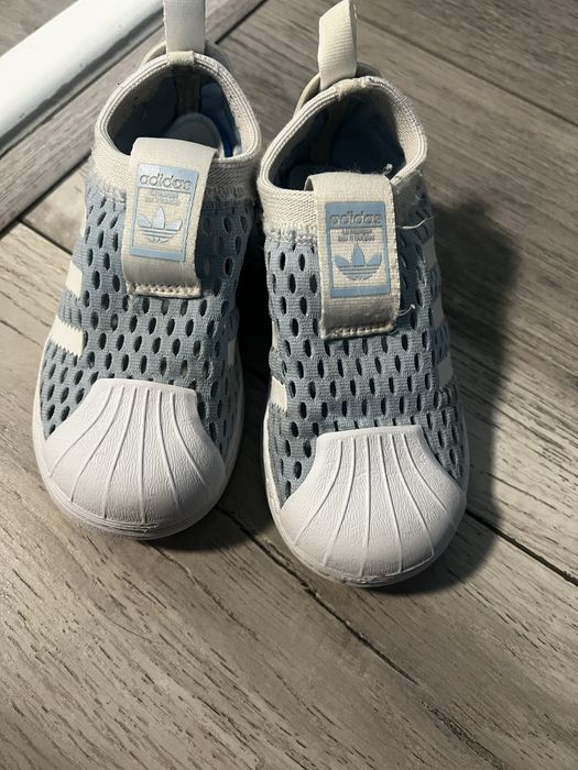 Adidadi super star nr 24