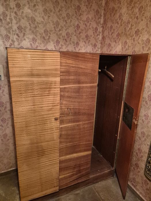 Мебель,стол,кровать