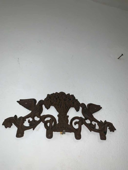 Cuier din fier forjat