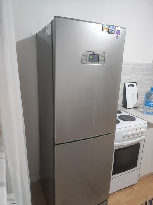 Продам холодильник