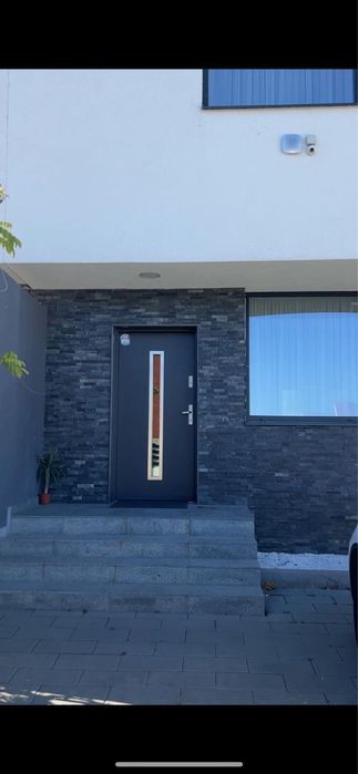 Inchiriez casa tip duplex 4 camere in zona Brates Lake