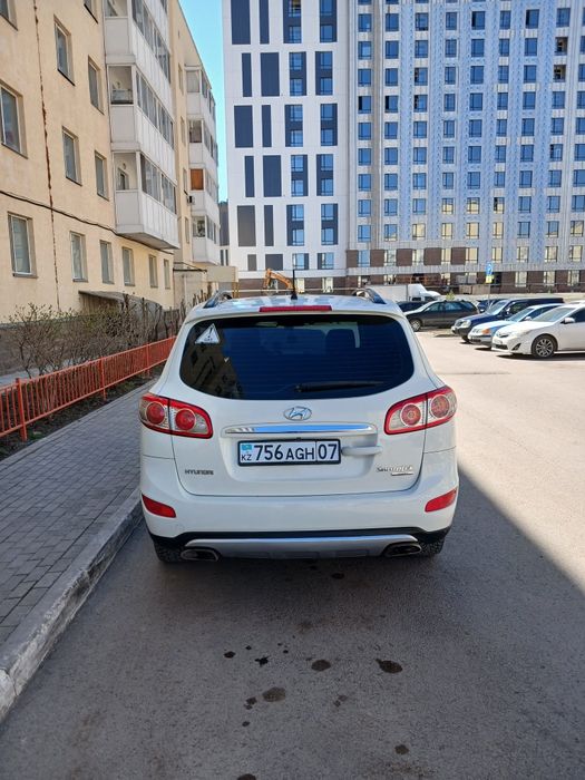 Hyundai santafe 2012года