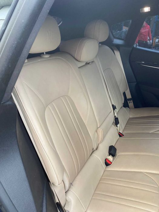 Dezmembrez Maserati LEVANTE 3.0i/usa/stopuri/faruri/grila/interior/jante/suspensie/comenzi/ceasuri/buton/navi