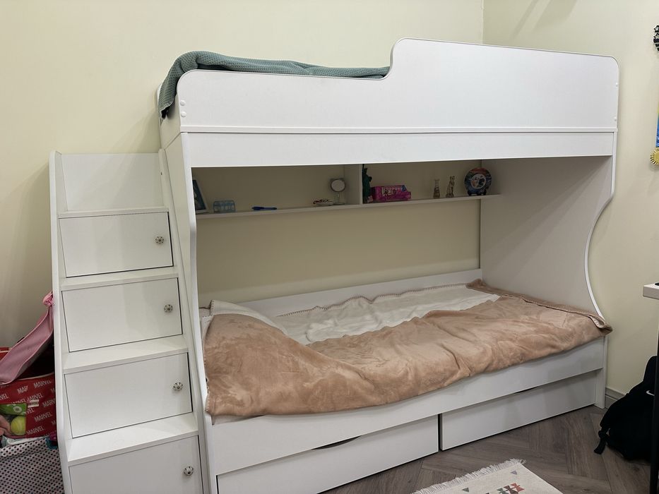 Продам двухъярусную кровать