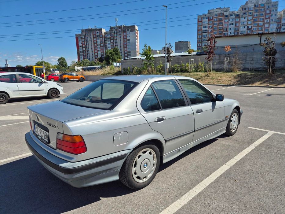 BMW E36 320i M50B20 бензин 1992г.