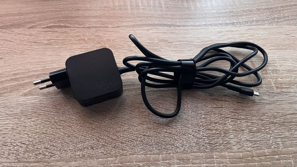 Asus Vivobook F1504V