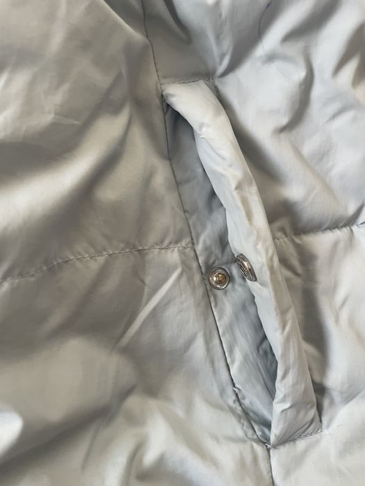 Яке за момиче, цвят-светлосин