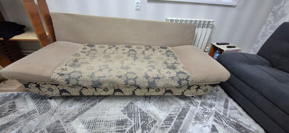 Продам диван  б/у