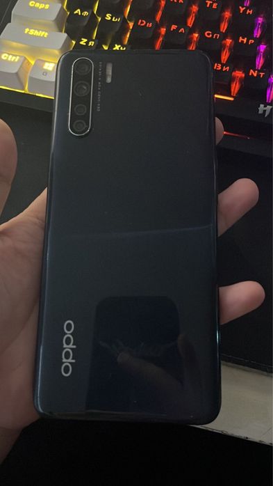 Телефон на запчасти продаю