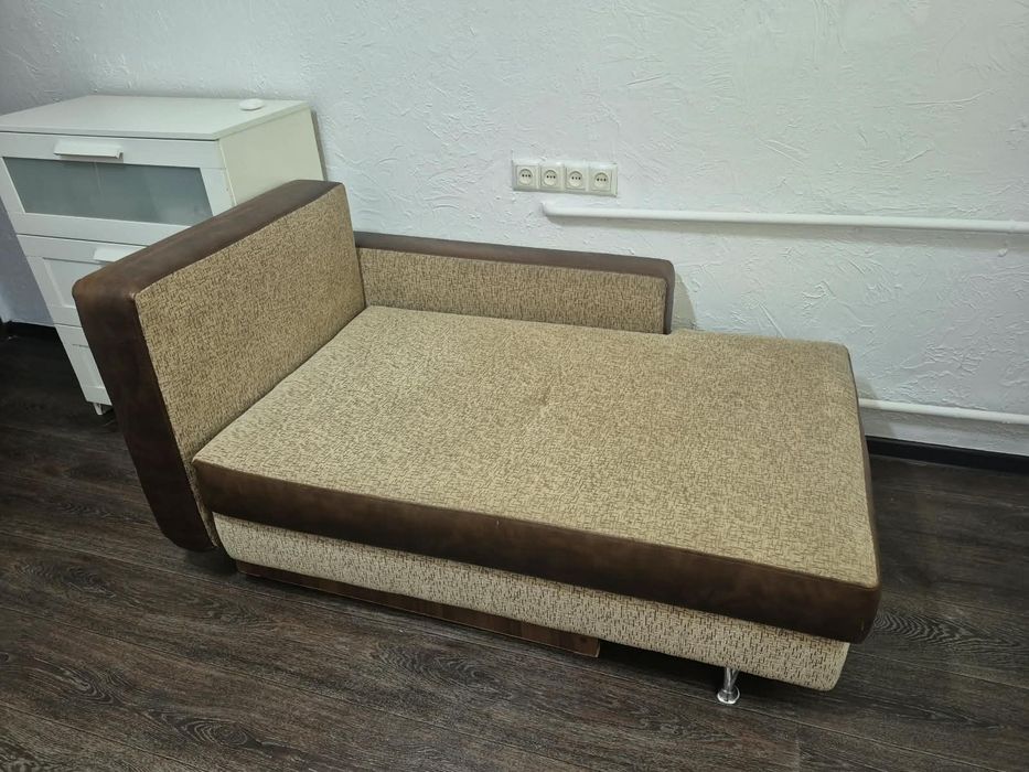 Срочно продам диван!