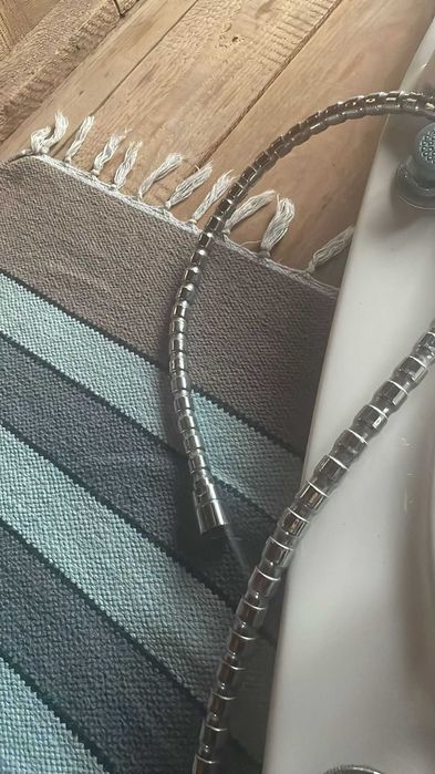 Set dus cu hidromasaj montaj perete stare buna folosit baie de oaspeti