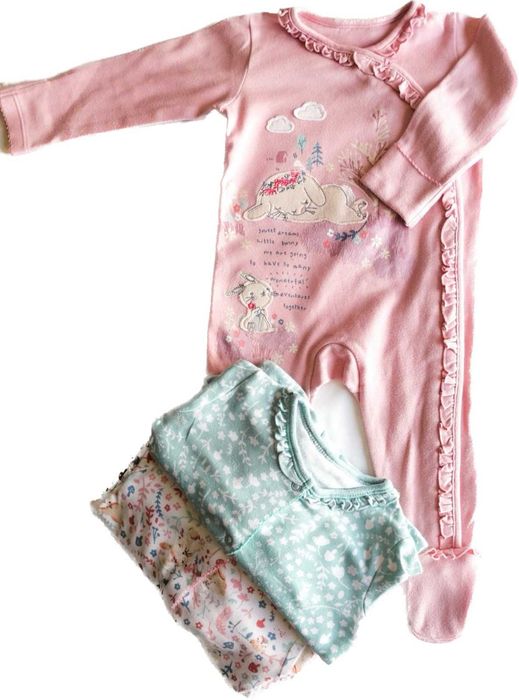 Продавам използвани детски дрешки. На марките Next, George и др.