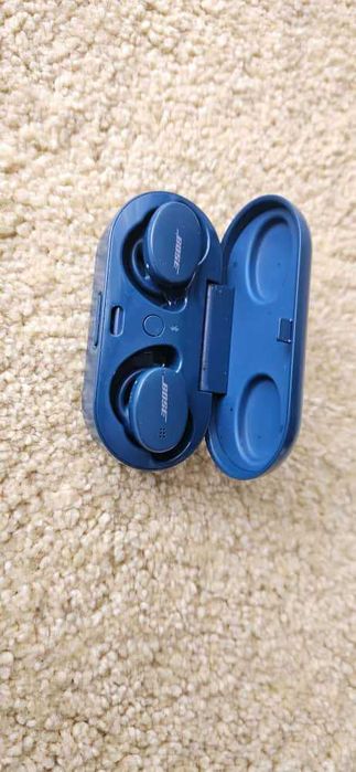 Vand Casti Bose Sport Earbuds second ( casca dreapta nu mai merge )