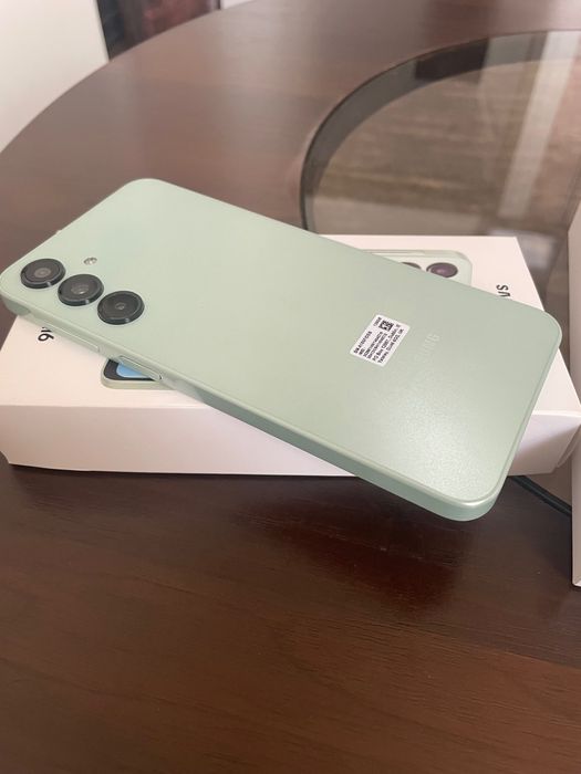 Samsung A16 ЧИСТО НОВИ