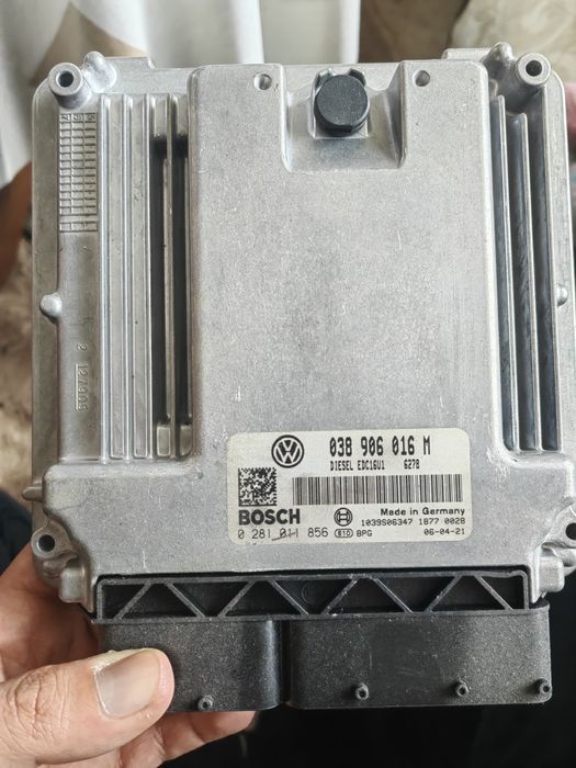 Компютър ECU за vw transporter t5 1.9