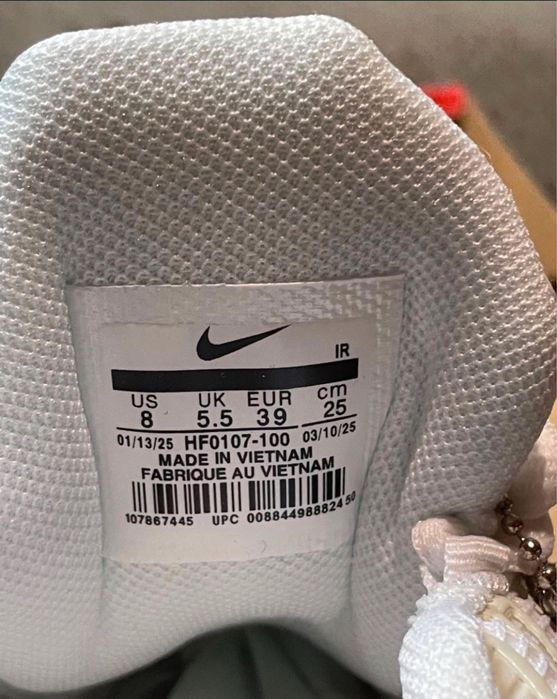 Adidasi nike noi nepurtati