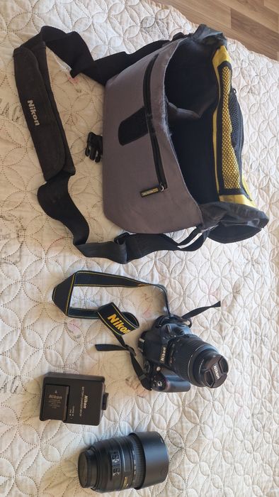 Продавам Nikon D5100 с 2 обектива