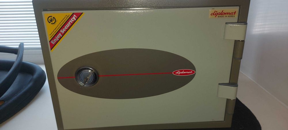 Сейф огнестойкий Diplomat 001K (Корея), для дома и офиса
