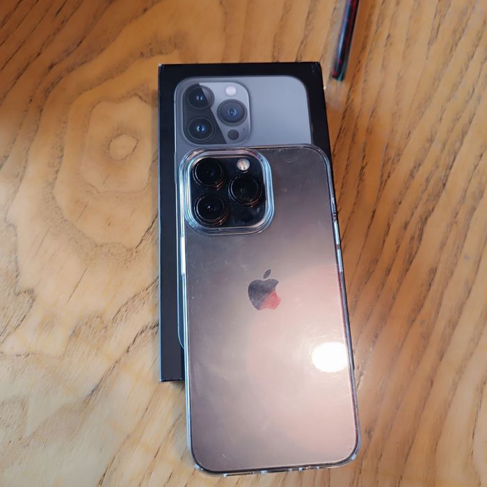 Sotiladi srochni iphone 13 pro