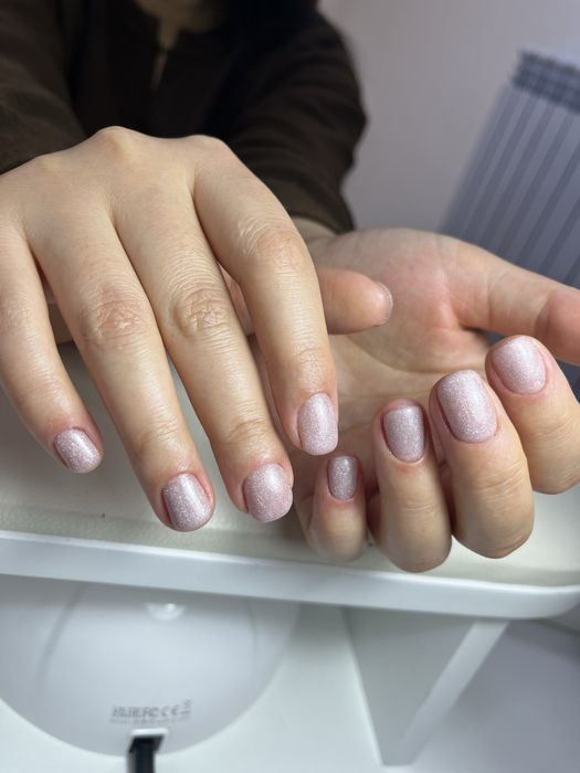 Маникюр и педикюр