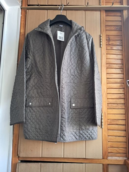 Куртка новая демисезонная с капюшоном, пуховик тёплый зимний,недорого