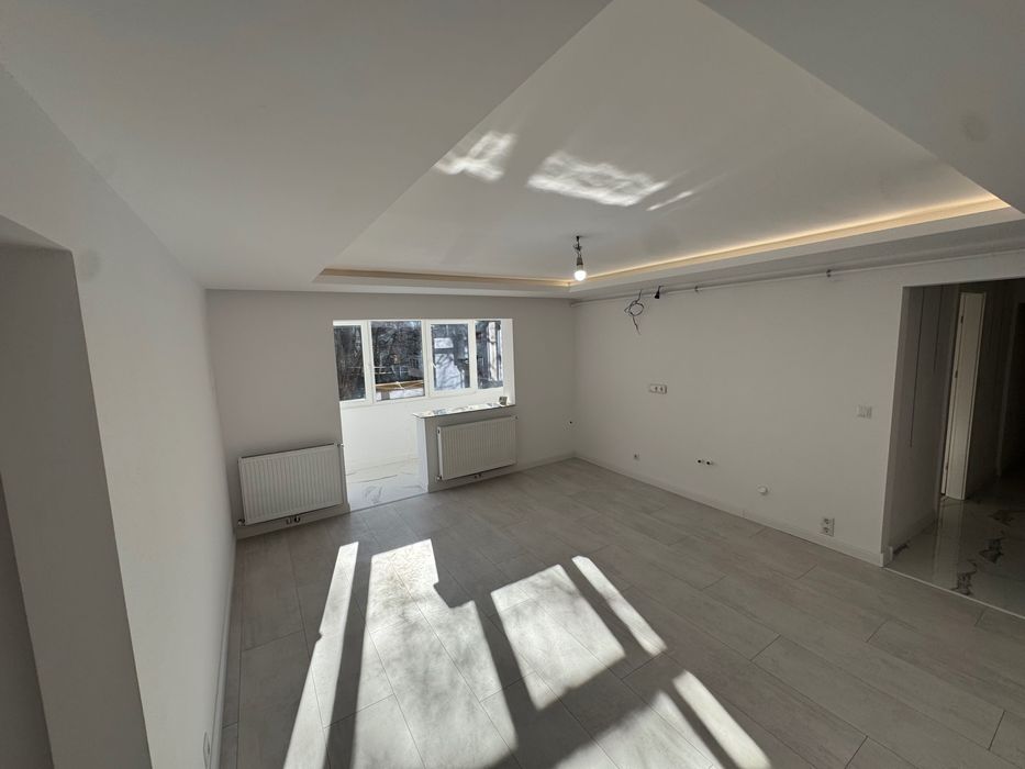 Apartament cu 2 camere M16 Etaj 1 Renovat !!!