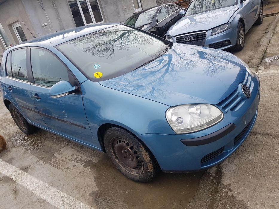 Dezmembram Volkswagen Golf 5 Haion spate cu luneta/ Bara spate/Stopuri spate/Usa fata/Usa spate