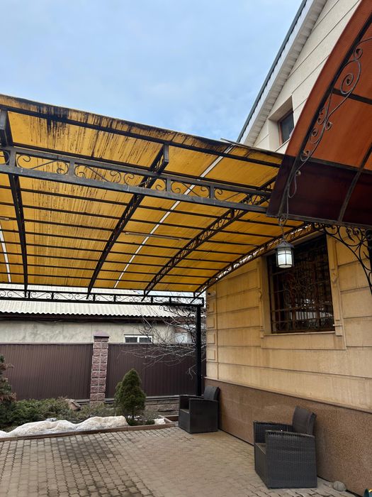 Готовый хороший навес