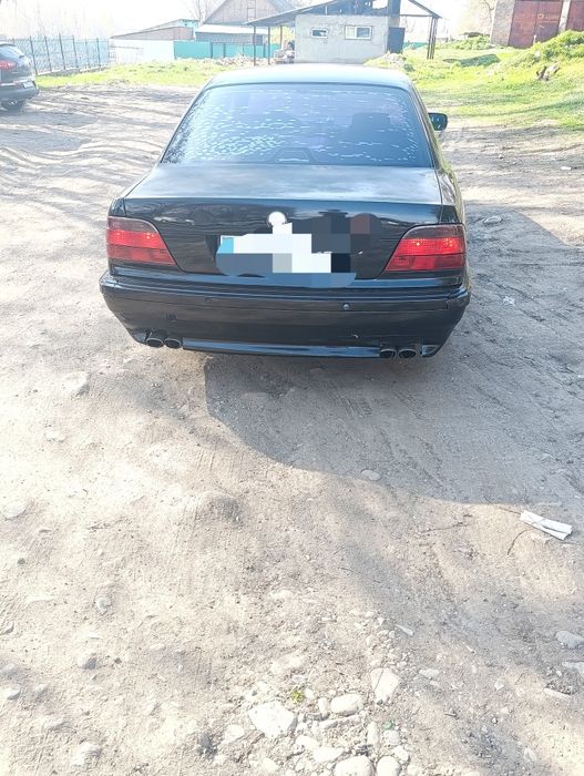 Продам BMW 7 серия