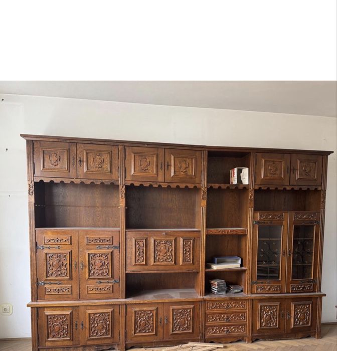 Mobilă living din lemn masiv – stil clasic, sculptată manual