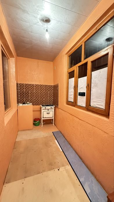 chilonzor 19  1 xona 2 xona qlingan 1.5x6 uy sotiladi 101 maktab