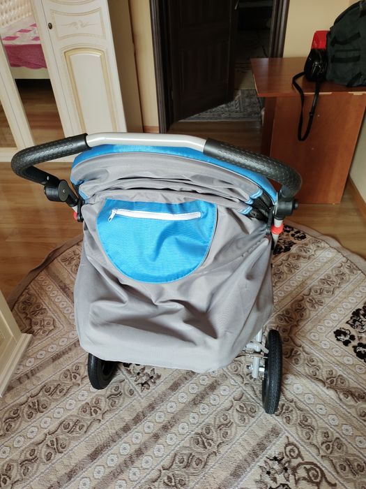 Продам новую детскую коляску.