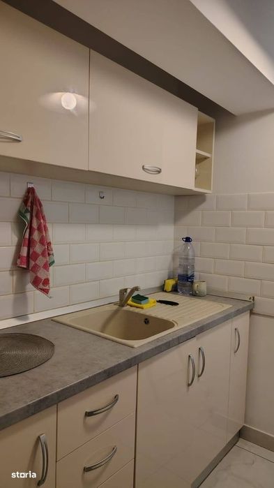 De inchiriat garsoniera cf1, mobilata și utilata, renovată, etaj 1