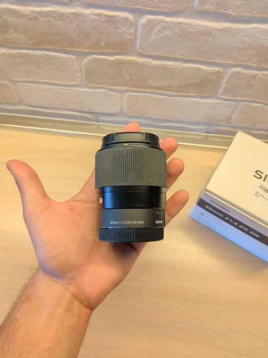 Sony ZV-E10 II + обективи, микрофон Rode, батерии и карти – комплект