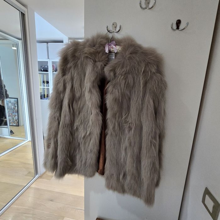 Haina din blana naturala