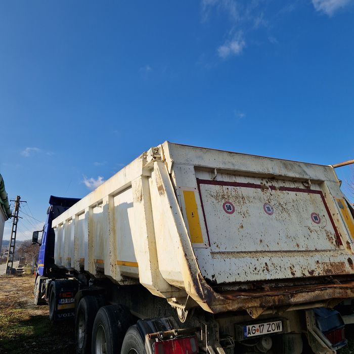 Vand  ansamblu basculabil Volvo si 2 semiremorci