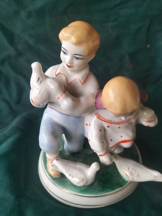 Продаются советские статуэтки