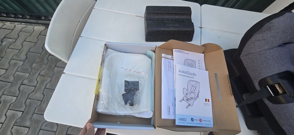 Scaun Auto Rear Facing & Front Facing Axkid Duofix 9-25 kg