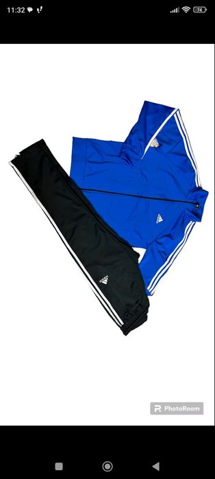 Спортен екип от памук или полиамид.