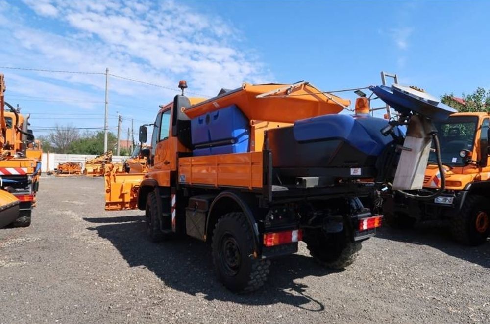 Unimog u500 u400 u300 4x4 deszapezire