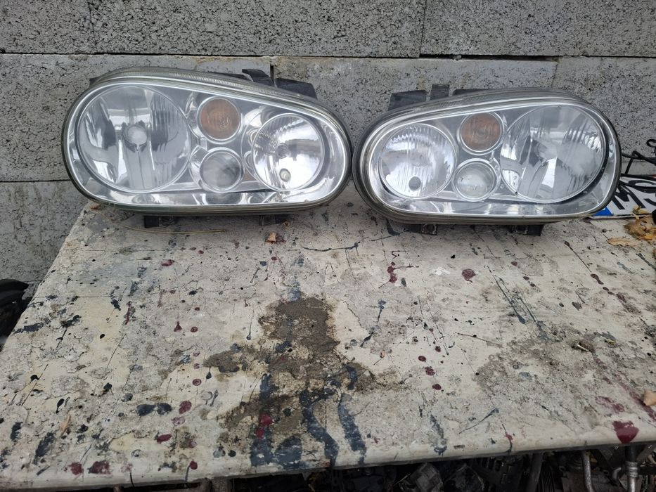 Faruri cu lupă Wolswagen Golf 4