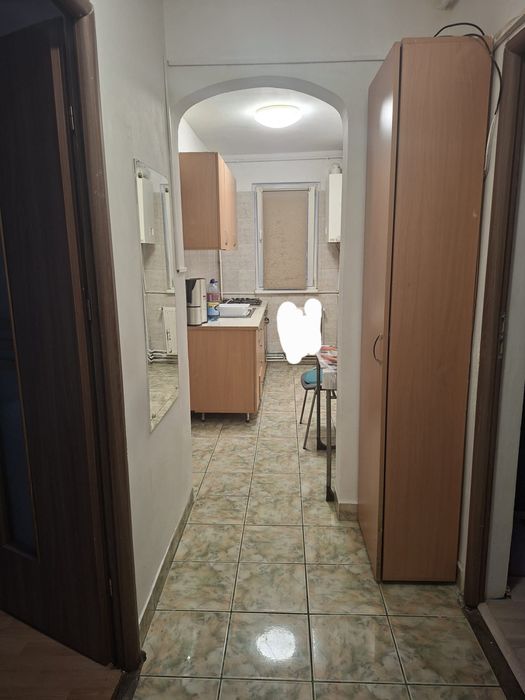 Vand apartament cu 3 camere zona Dambu Pietros