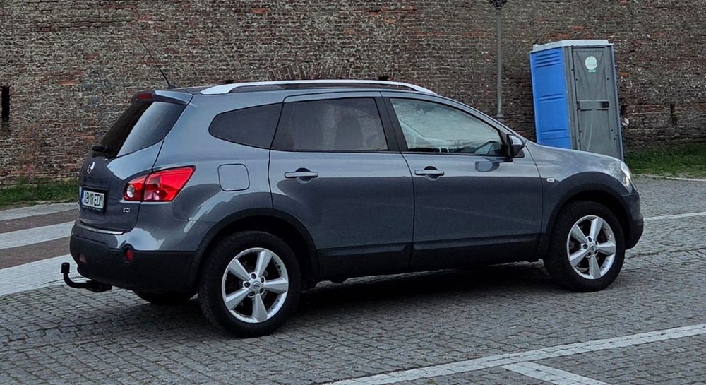 Nissan Qashqai   2.0  Diesel/An 2010/ 7 Locuri