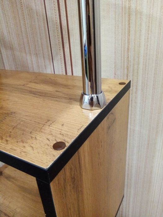 Продам   стеллаж-стойка, "помощник" для мастера