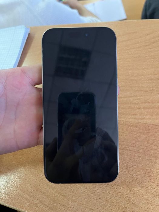 iPhone 15 pro 128 gb